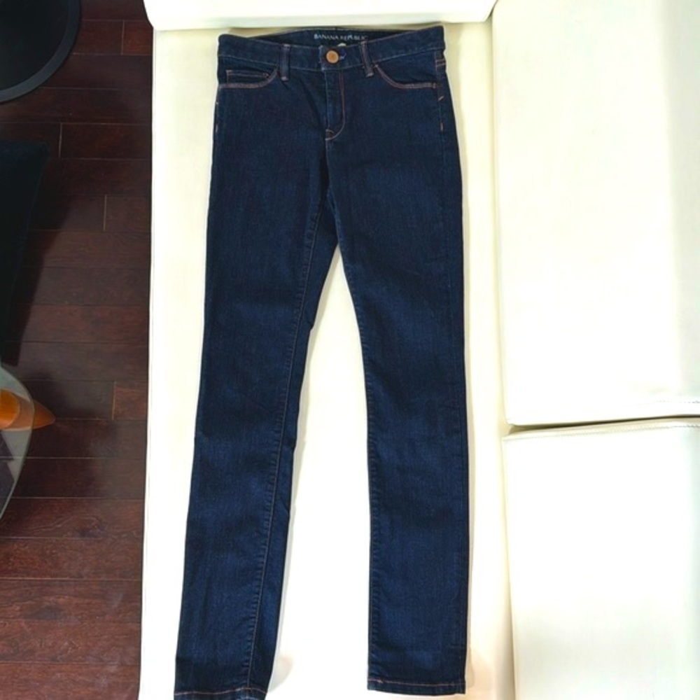 Banana Republic Dark Skinny Long Jeans!
